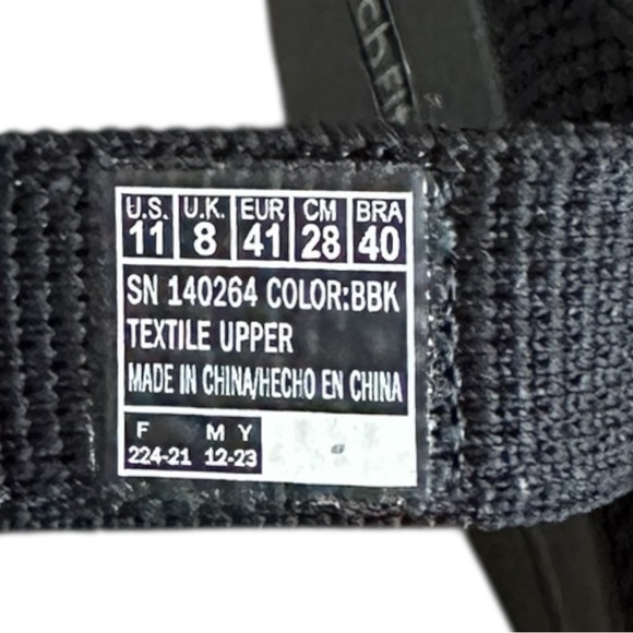 Skechers Comfort Sandals Size 11 NWOT Black Archfit Foam Sporty Hiking Walking - Picture 9 of 10